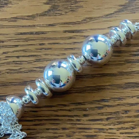 🌷 Joan Rivers Long Tassel Necklace 🌷 - Picture 8 of 9